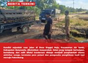 Jalan Rusak di Desa Enggal Rejo Dikeluhkan Warga, Pengiriman Hasil Tani ke Palembang Terhambat